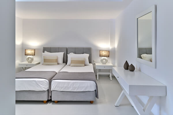 anassavillaparos20b